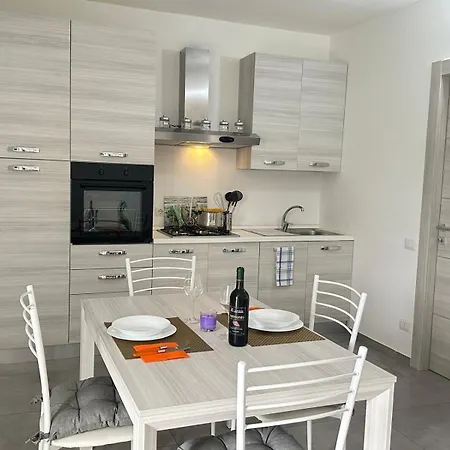 Diletta A A 300m Dal Mare Con Wifi E Parcheggio Gratuito In Strada Apartment